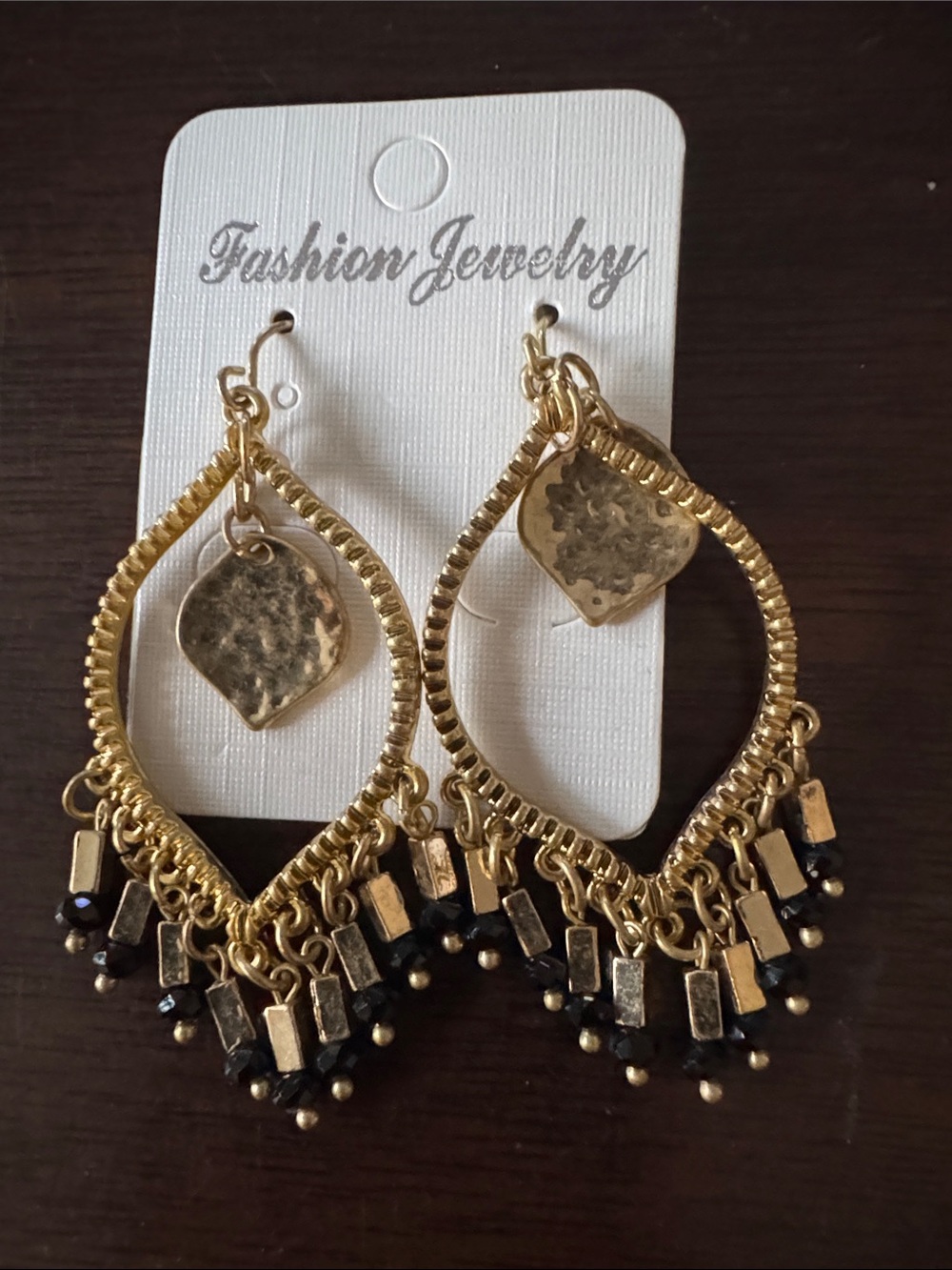 Fashion Jewelry Gold Teardrop Dangle Earrings with Black Beads